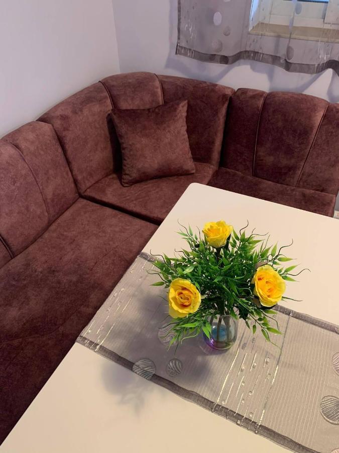 Comfy Studio Apartment By The Flower Market Varna Exterior foto
